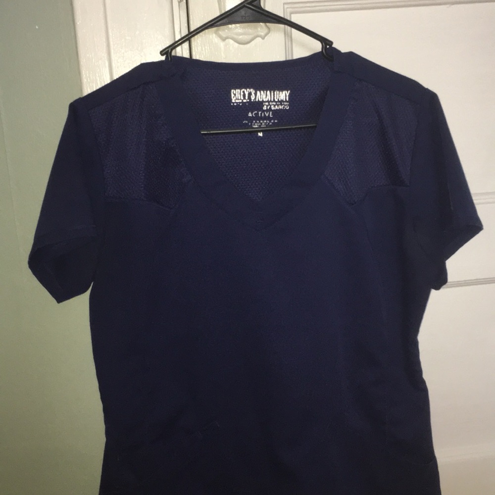Women’s scrub top